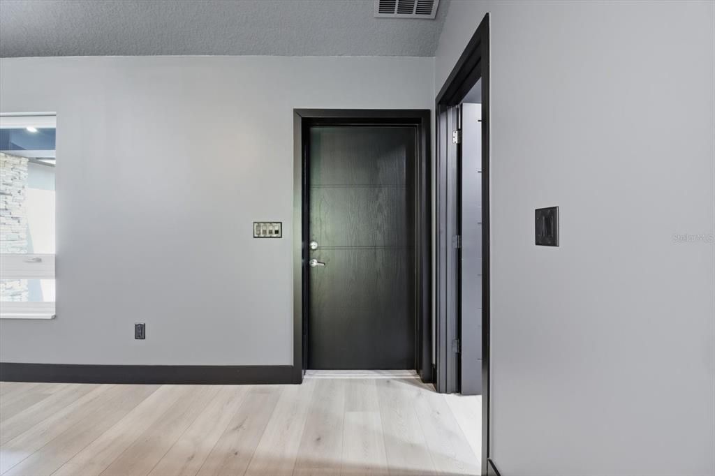 For Sale: $449,999 (3 beds, 2 baths, 1710 Square Feet)