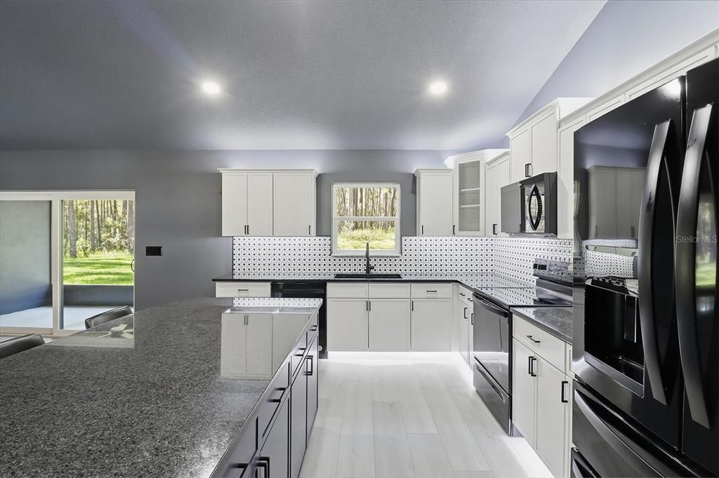 For Sale: $449,999 (3 beds, 2 baths, 1710 Square Feet)