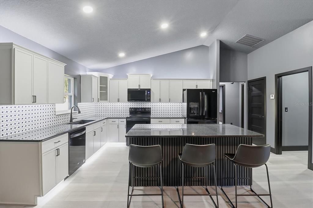 For Sale: $449,999 (3 beds, 2 baths, 1710 Square Feet)