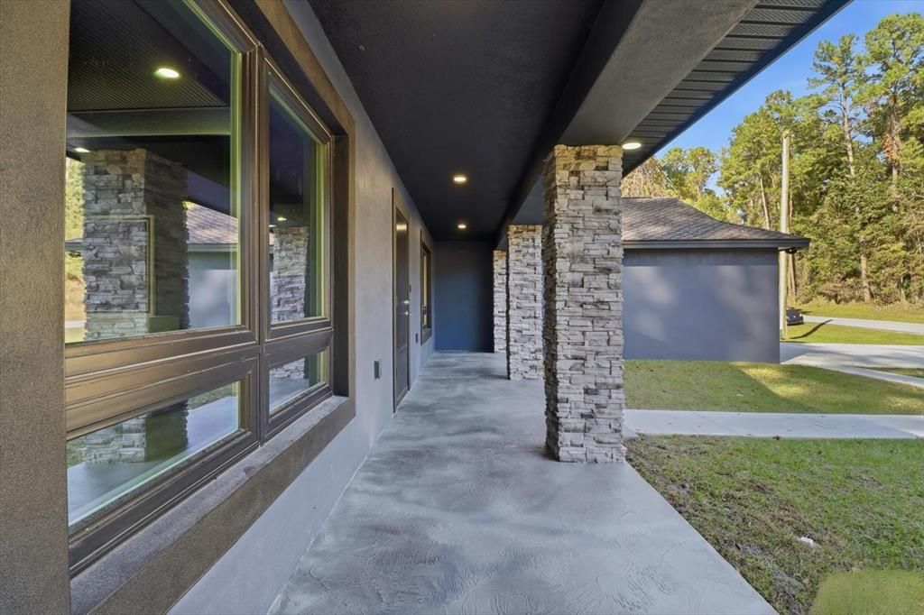 For Sale: $449,999 (3 beds, 2 baths, 1710 Square Feet)