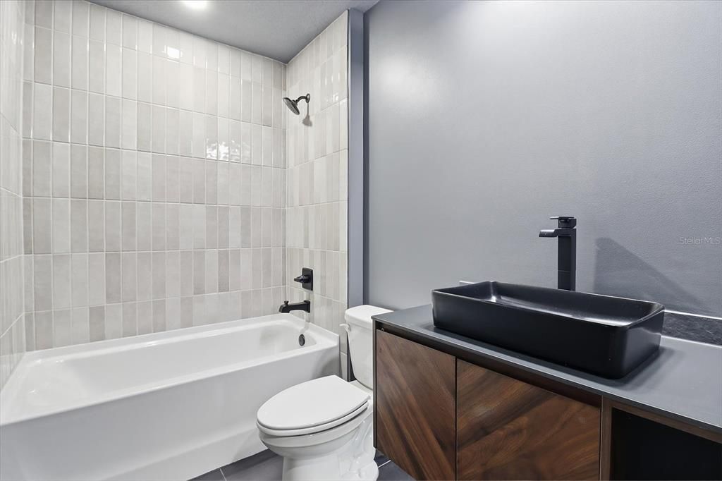 For Sale: $449,999 (3 beds, 2 baths, 1710 Square Feet)