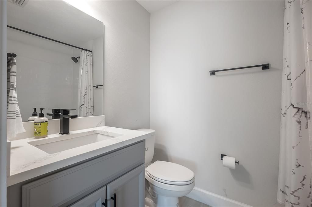 На продажу: $669,000 (3 спален, 2 ванн, 1778 Квадратных фут)