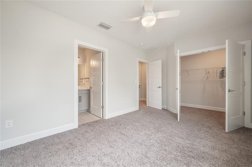 На продажу: $669,000 (3 спален, 2 ванн, 1778 Квадратных фут)