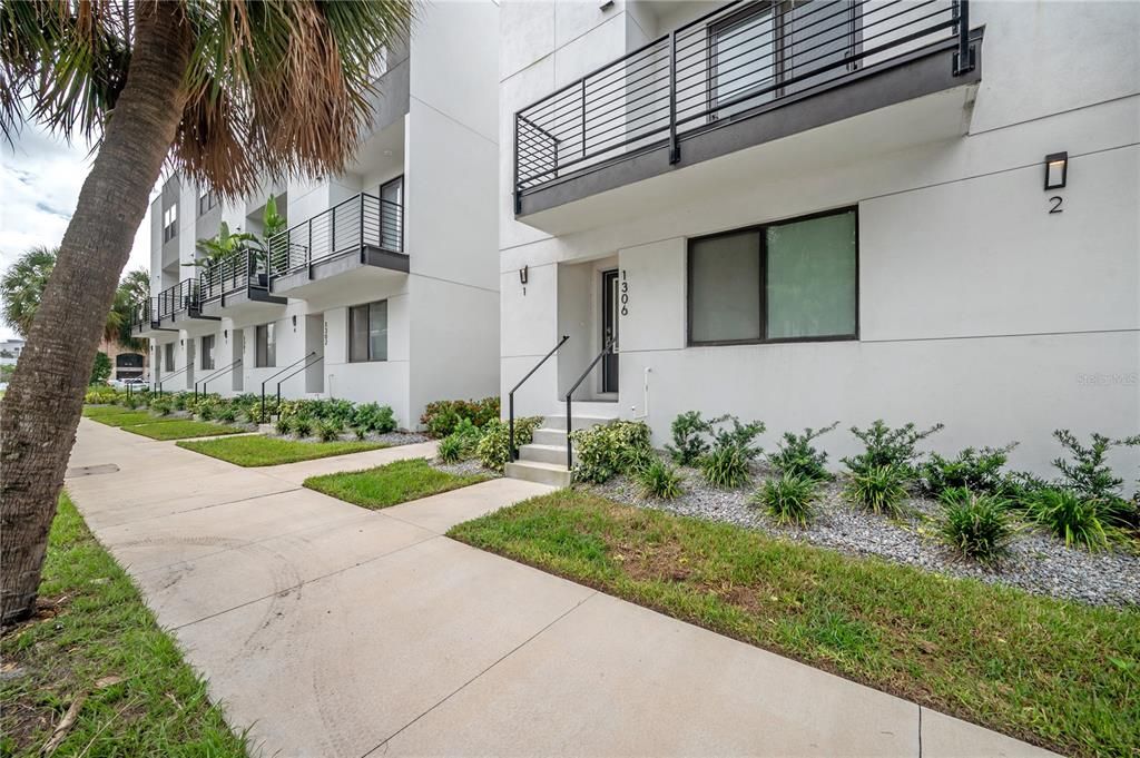 На продажу: $669,000 (3 спален, 2 ванн, 1778 Квадратных фут)