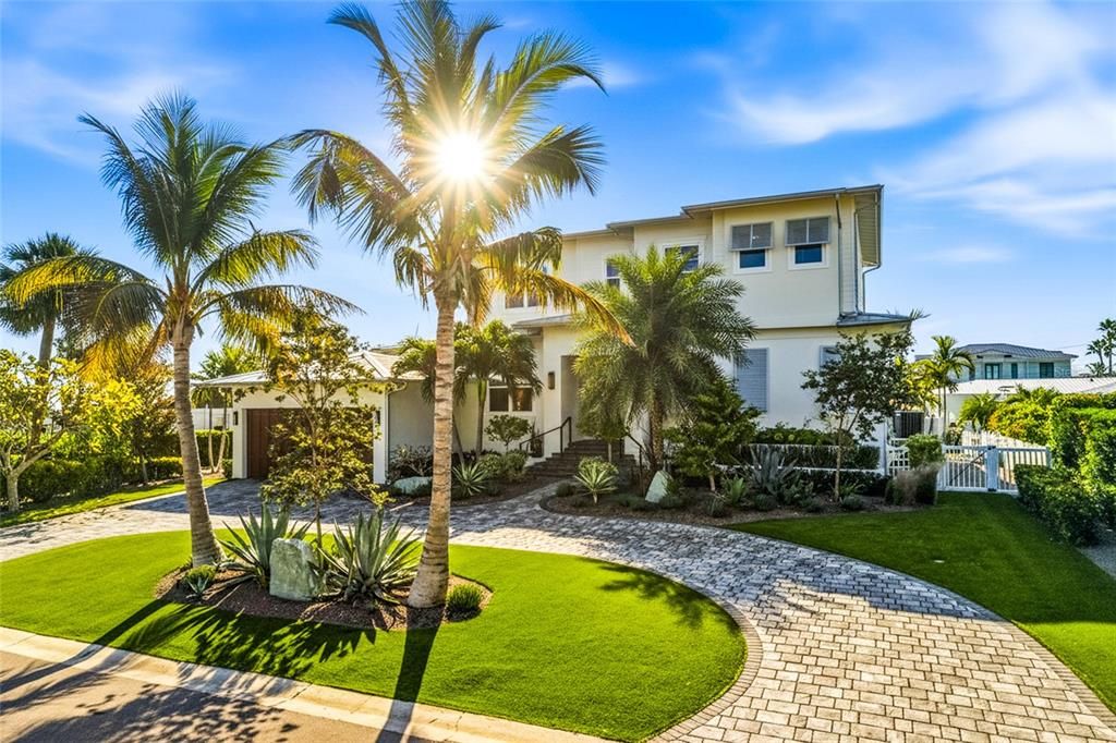 For Sale: $4,250,000 (4 beds, 5 baths, 3788 Square Feet)