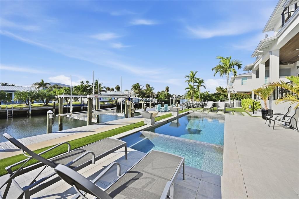 For Sale: $4,250,000 (4 beds, 5 baths, 3788 Square Feet)