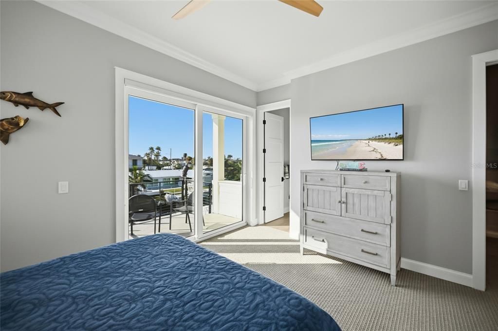 For Sale: $4,250,000 (4 beds, 5 baths, 3788 Square Feet)