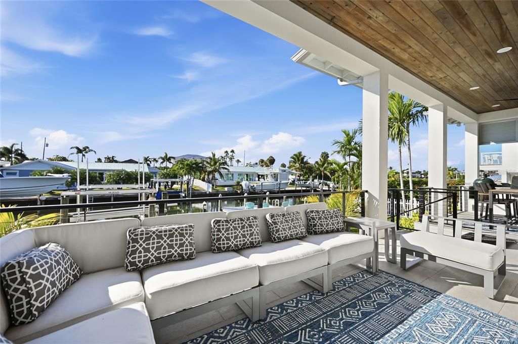 For Sale: $4,250,000 (4 beds, 5 baths, 3788 Square Feet)