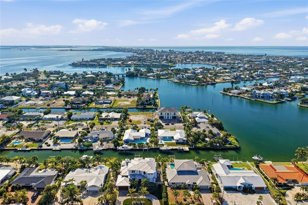 For Sale: $4,250,000 (4 beds, 5 baths, 3788 Square Feet)