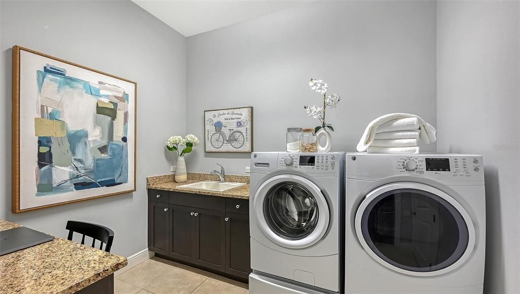 For Sale: $1,825,000 (3 beds, 3 baths, 3006 Square Feet)