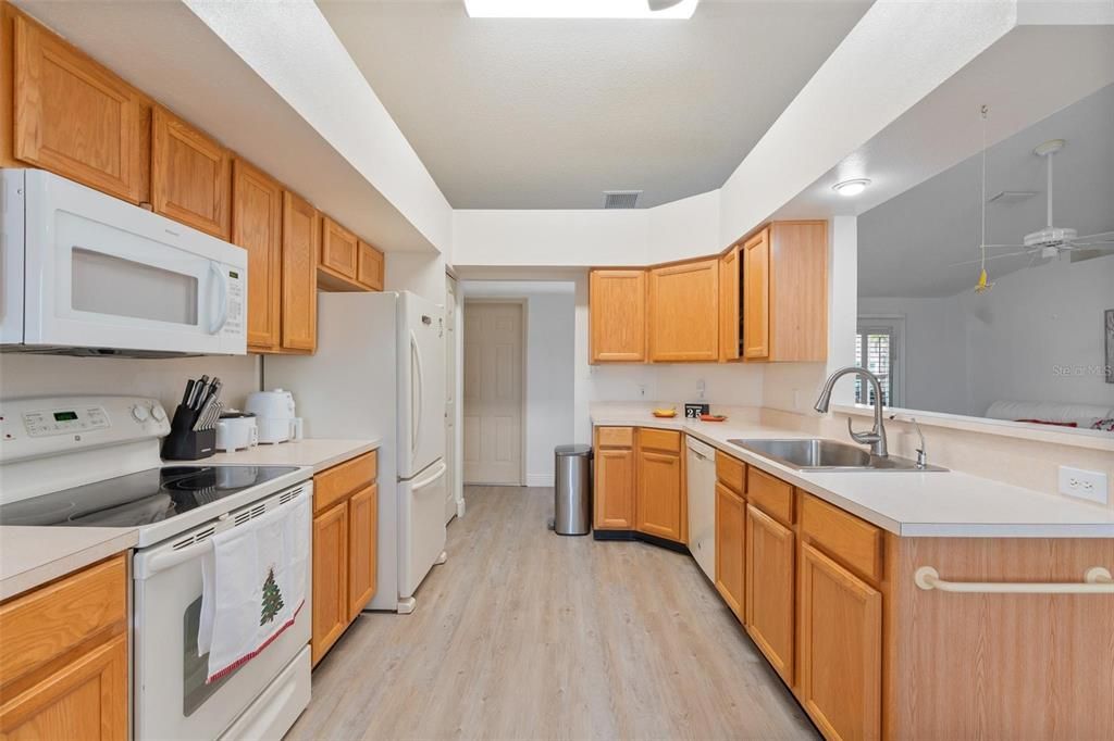 En Venta: $274,900 (2 camas, 2 baños, 1501 Pies cuadrados)