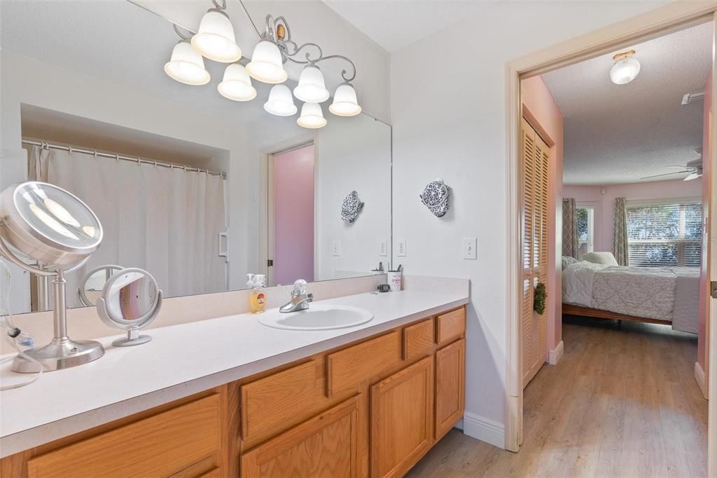 En Venta: $274,900 (2 camas, 2 baños, 1501 Pies cuadrados)