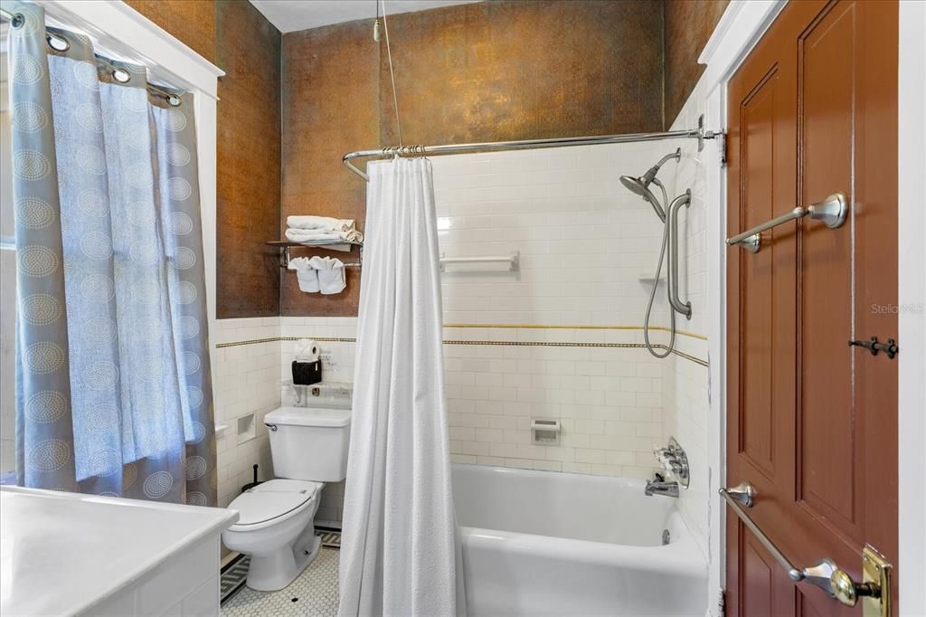 En Venta: $1,650,000 (6 camas, 7 baños, 5614 Pies cuadrados)