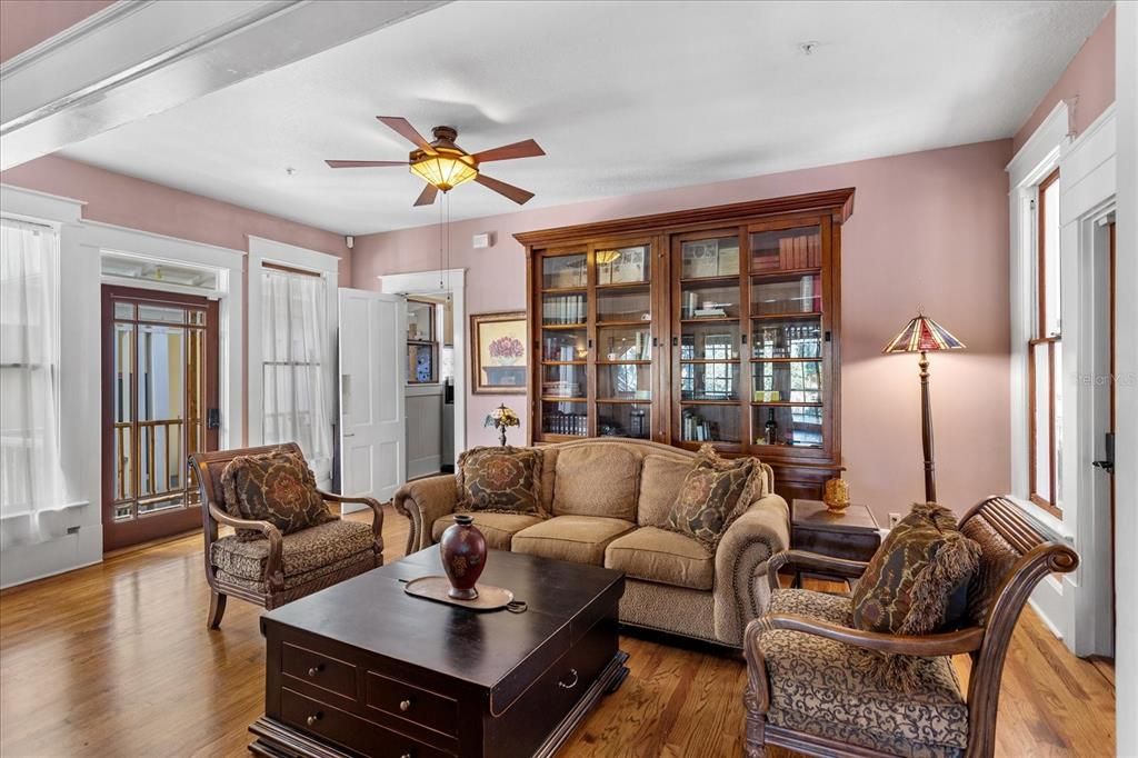 En Venta: $1,650,000 (6 camas, 7 baños, 5614 Pies cuadrados)