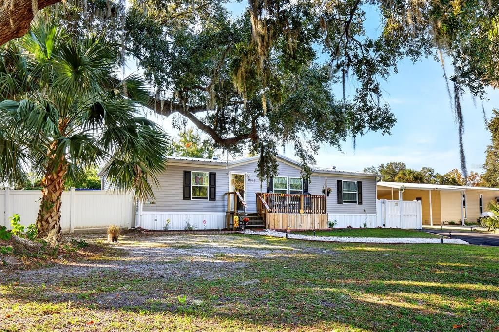 For Sale: $300,000 (3 beds, 2 baths, 1292 Square Feet)