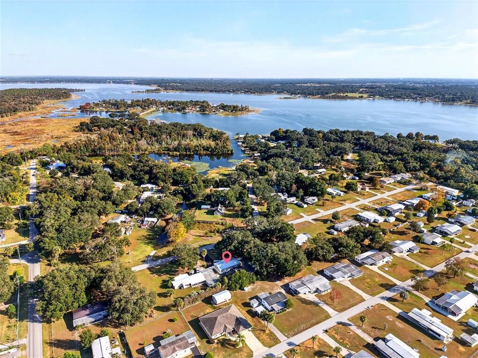 For Sale: $300,000 (3 beds, 2 baths, 1292 Square Feet)