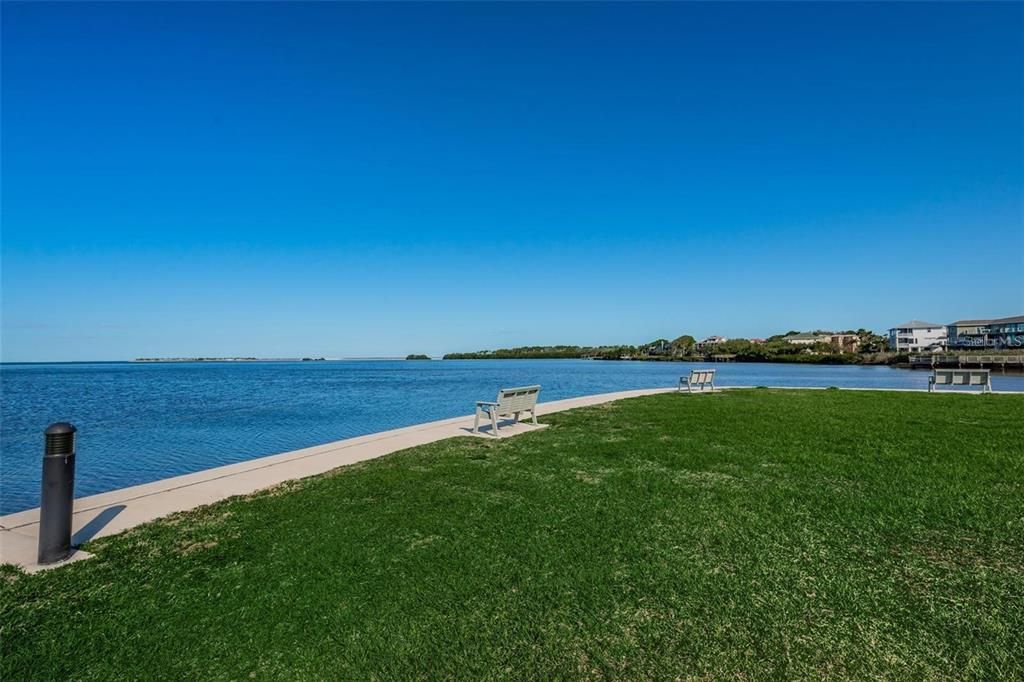 出租: $2,500 (2 贝兹, 1 浴室, 930 平方英尺)