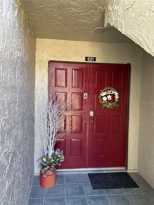 For Rent: $3,000 (2 beds, 1 baths, 930 Square Feet)