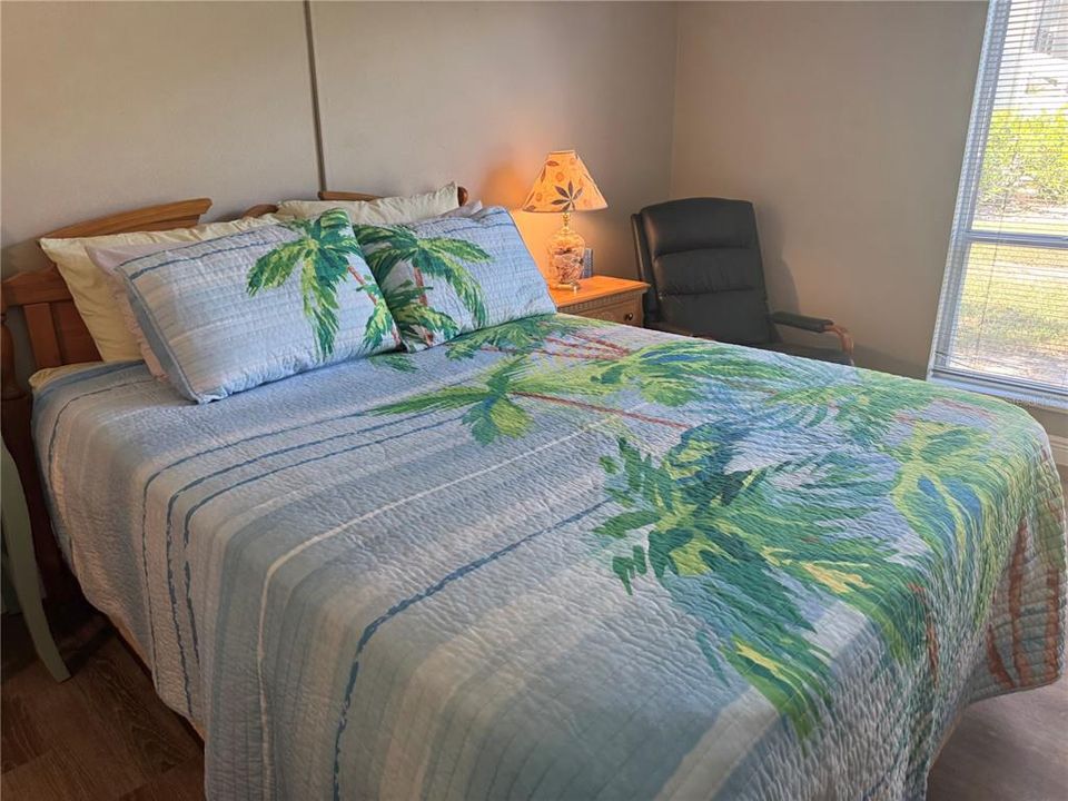 For Rent: $3,000 (2 beds, 1 baths, 930 Square Feet)