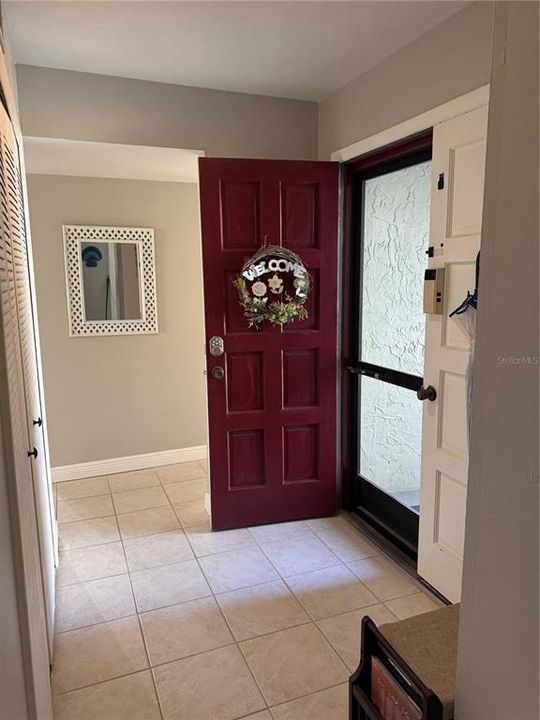 For Rent: $3,000 (2 beds, 1 baths, 930 Square Feet)