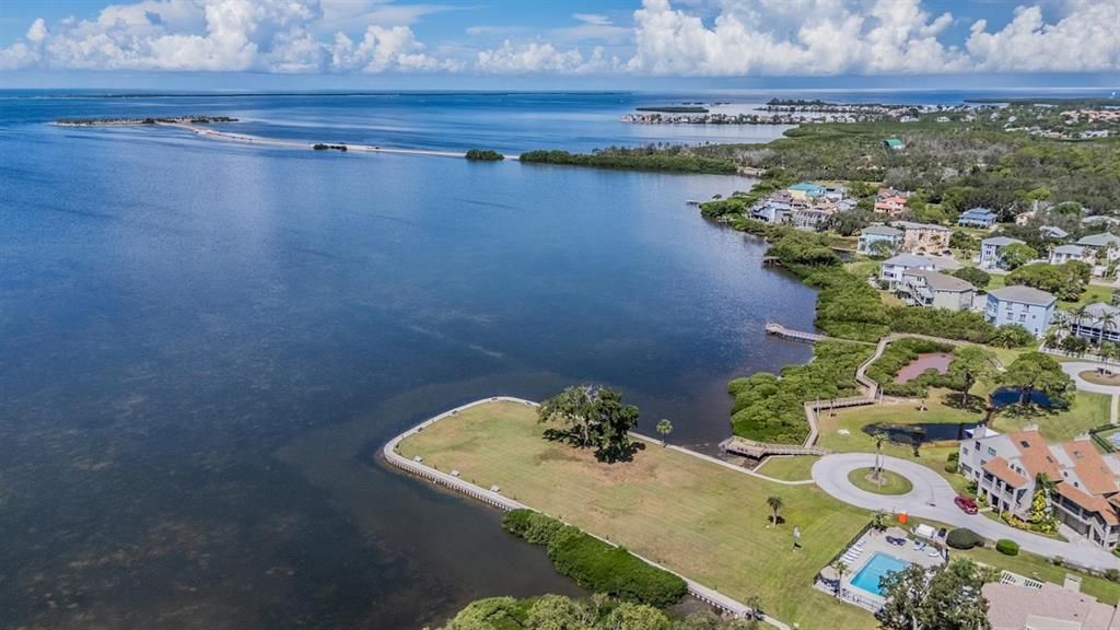 出租: $2,500 (2 贝兹, 1 浴室, 930 平方英尺)