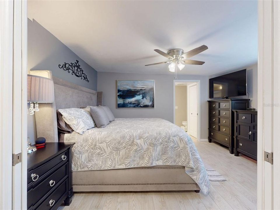 For Sale: $725,000 (3 beds, 2 baths, 1530 Square Feet)