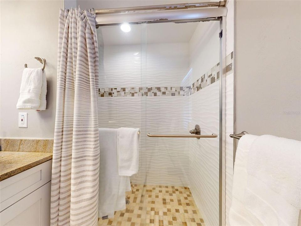 For Sale: $725,000 (3 beds, 2 baths, 1530 Square Feet)