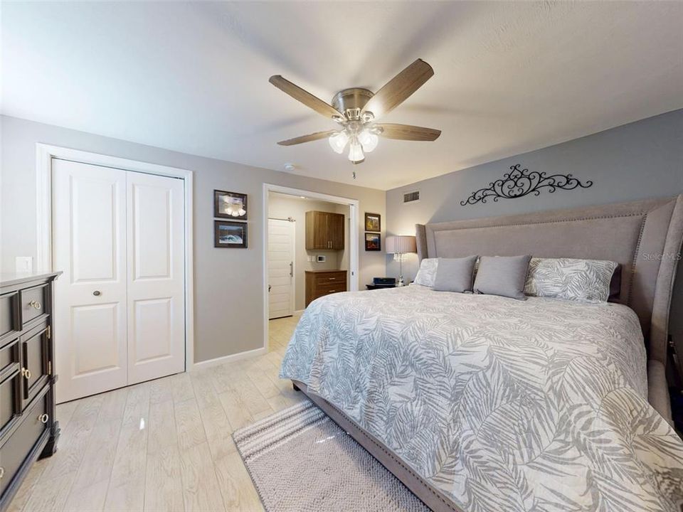 For Sale: $725,000 (3 beds, 2 baths, 1530 Square Feet)