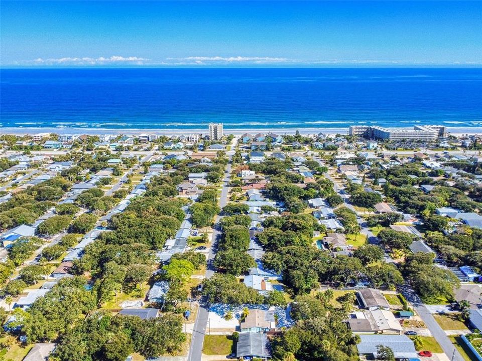 For Sale: $725,000 (3 beds, 2 baths, 1530 Square Feet)