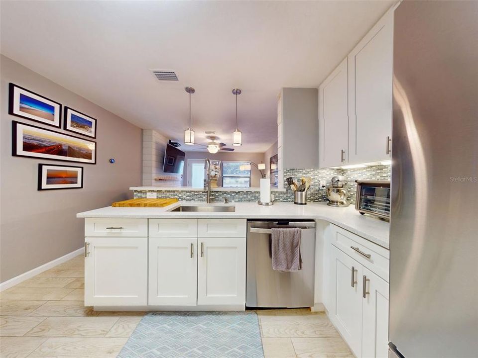 For Sale: $725,000 (3 beds, 2 baths, 1530 Square Feet)