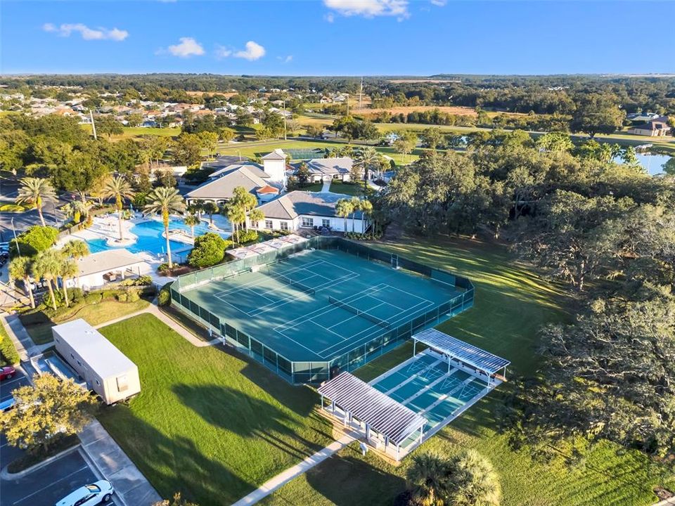 En Venta: $359,900 (3 camas, 2 baños, 2087 Pies cuadrados)