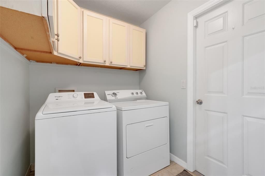 En Venta: $359,900 (3 camas, 2 baños, 2087 Pies cuadrados)