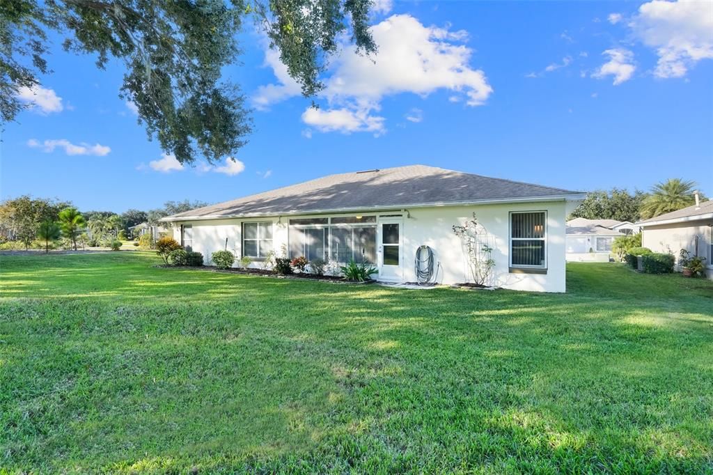 En Venta: $359,900 (3 camas, 2 baños, 2087 Pies cuadrados)