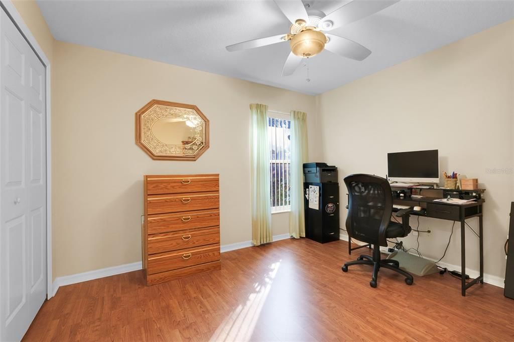 En Venta: $359,900 (3 camas, 2 baños, 2087 Pies cuadrados)