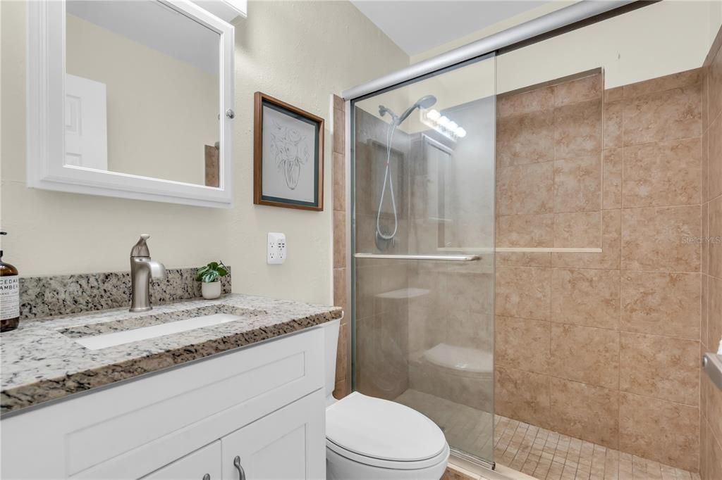 待售: $320,000 (2 贝兹, 1 浴室, 1010 平方英尺)