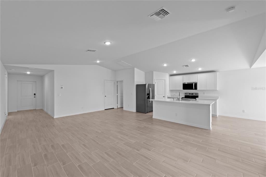 For Sale: $318,990 (3 beds, 2 baths, 1550 Square Feet)