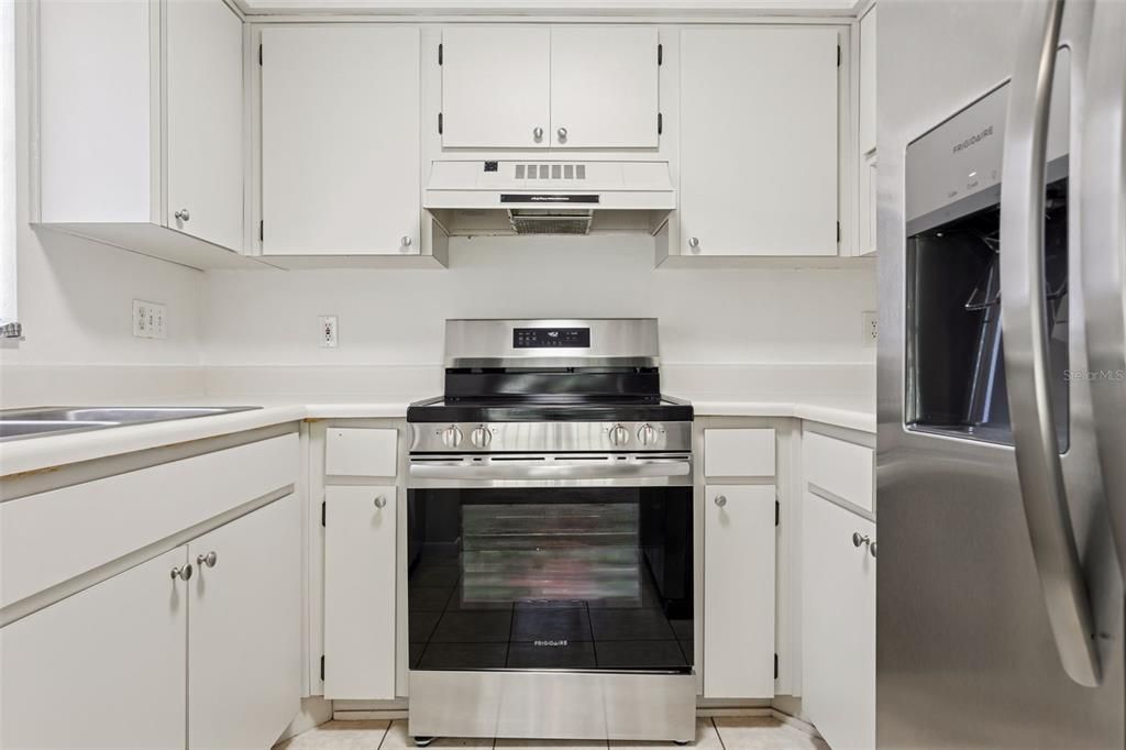 For Rent: $1,750 (2 beds, 2 baths, 1108 Square Feet)