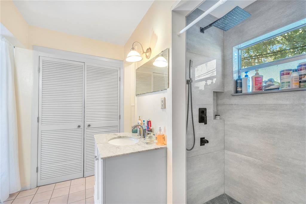 En Venta: $220,000 (3 camas, 3 baños, 1573 Pies cuadrados)