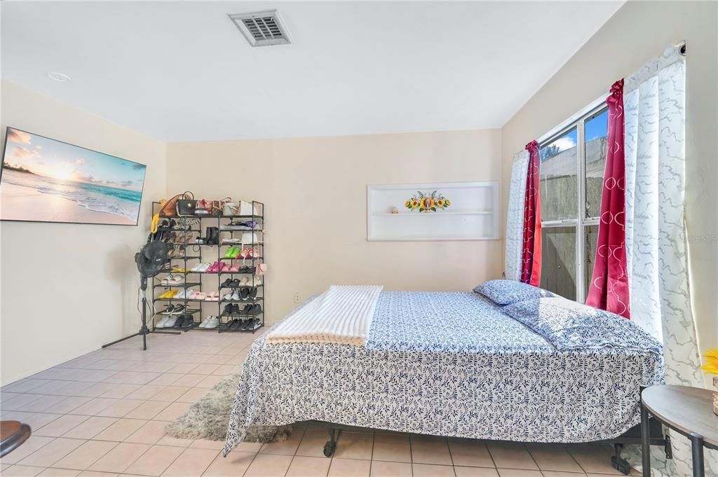 En Venta: $220,000 (3 camas, 3 baños, 1573 Pies cuadrados)