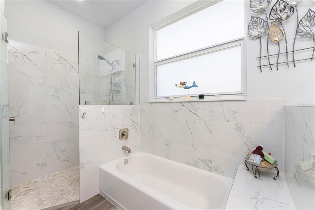 For Sale: $379,900 (3 beds, 2 baths, 1618 Square Feet)