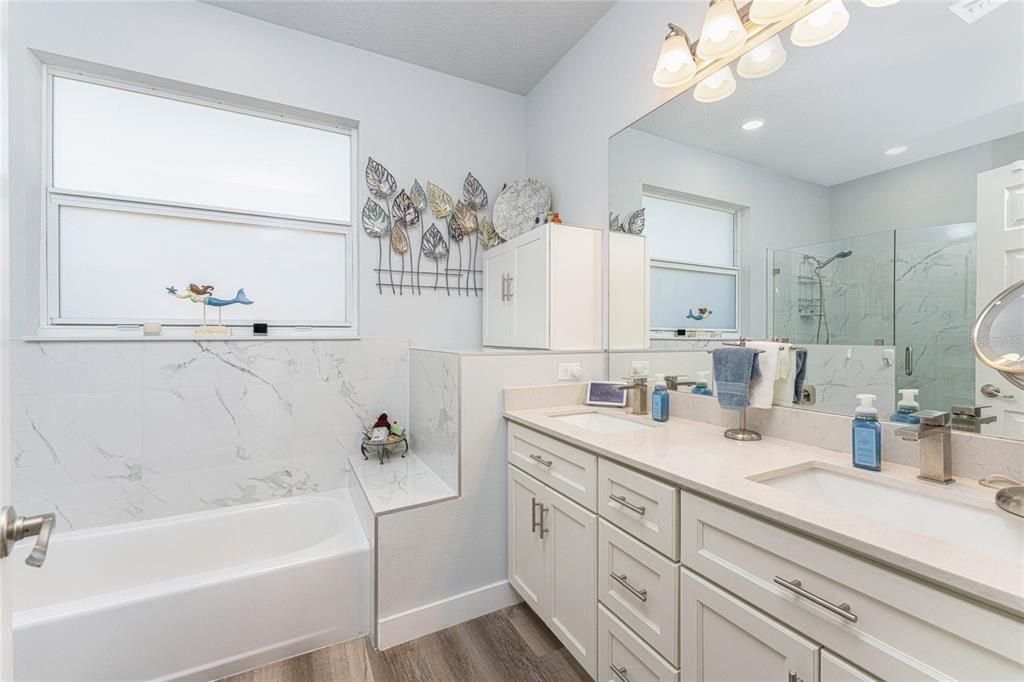 For Sale: $379,900 (3 beds, 2 baths, 1618 Square Feet)