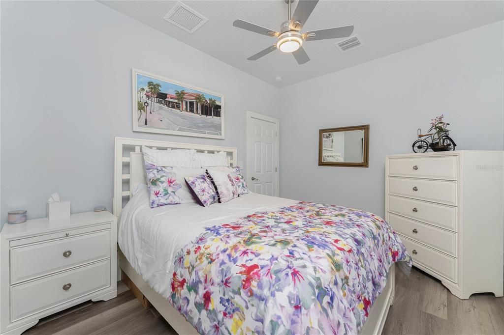 For Sale: $379,900 (3 beds, 2 baths, 1618 Square Feet)