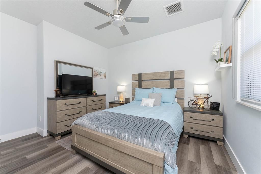 For Sale: $379,900 (3 beds, 2 baths, 1618 Square Feet)