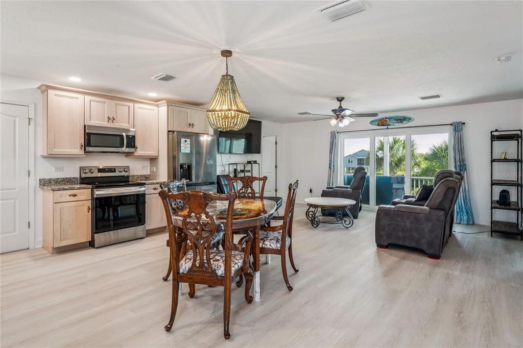 待售: $547,000 (3 贝兹, 2 浴室, 1235 平方英尺)