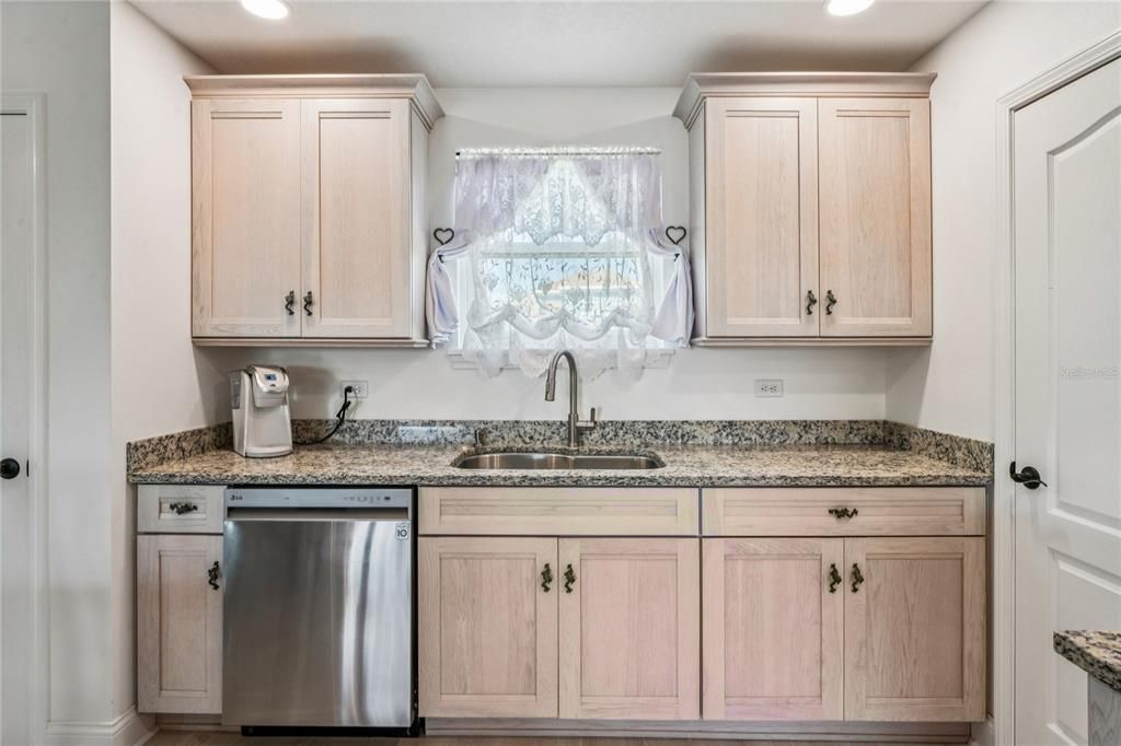 待售: $547,000 (3 贝兹, 2 浴室, 1235 平方英尺)