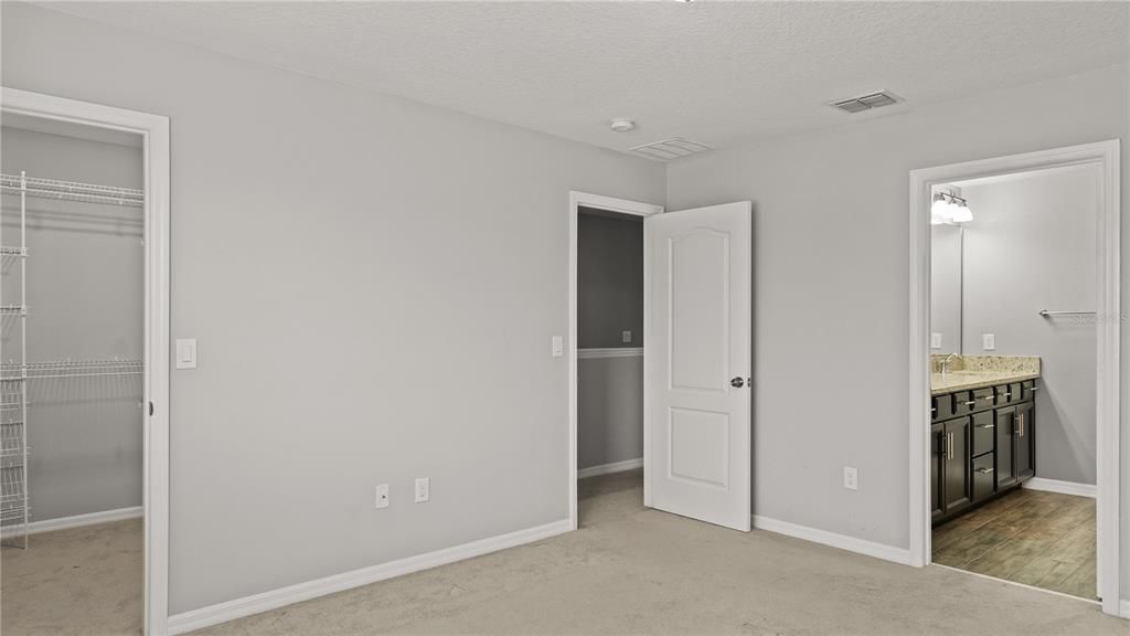 На продажу: $379,000 (3 спален, 2 ванн, 1451 Квадратных фут)