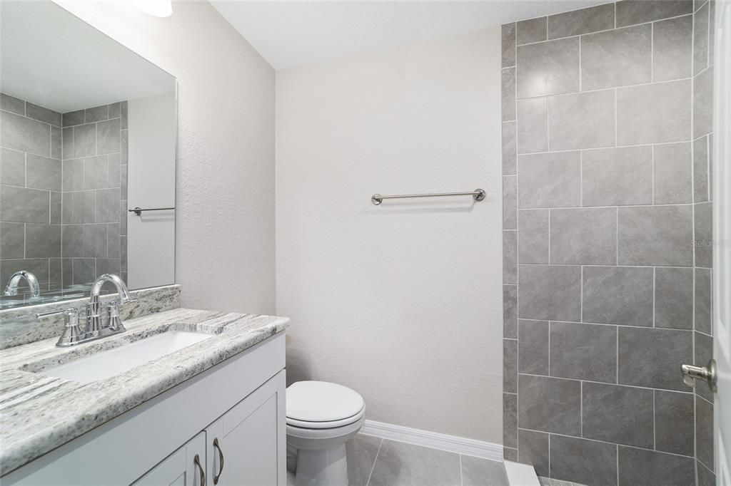 For Sale: $235,000 (3 beds, 2 baths, 1089 Square Feet)