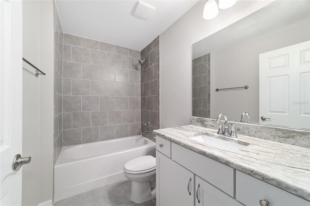 For Sale: $235,000 (3 beds, 2 baths, 1089 Square Feet)