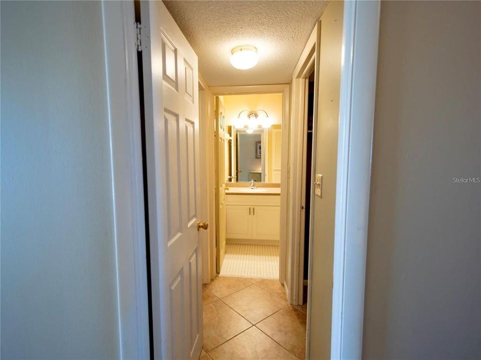 For Sale: $539,000 (2 beds, 2 baths, 1165 Square Feet)