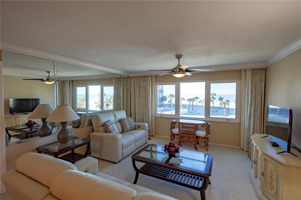 For Sale: $539,000 (2 beds, 2 baths, 1165 Square Feet)